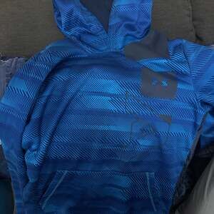 Under Armour Youth Big Logo Cold Gear Loose Fit Hoodie Size M